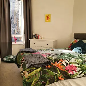 Apartment The Flat With The Pink Door, Edinburgh