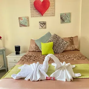 Privatunterkunft Lovely Double With Private Bathroom And Double With Shared Toilet & Parking Free, Edinburgh