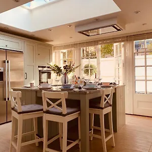 The Midsummer Common - Modern & Spacious 2bdr House With Garden , Cambridge Großbritannien